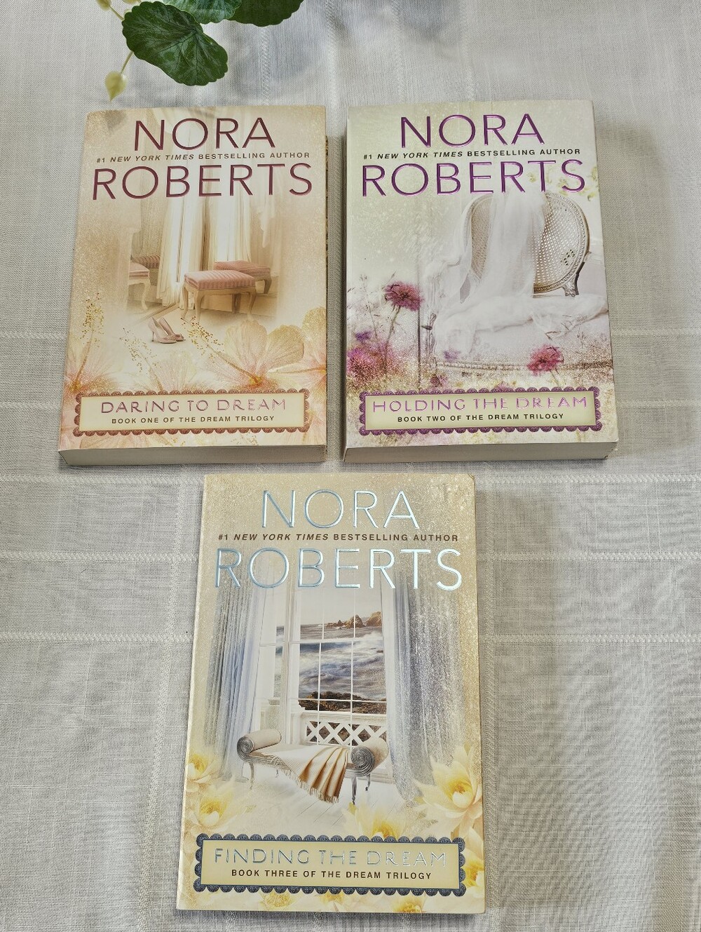Nora Roberts Dream Trilogy Book Set